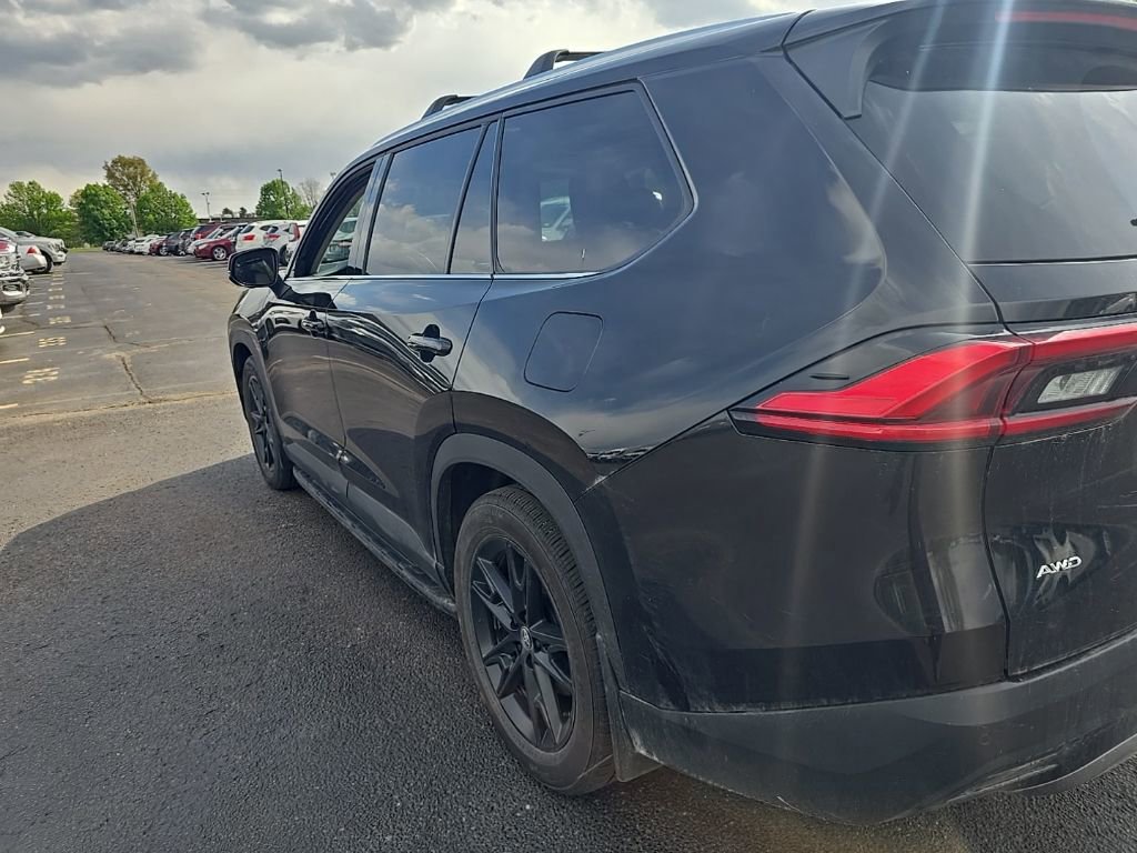 Used 2024 Toyota Grand Highlander Platinum AWD/4WD image 2