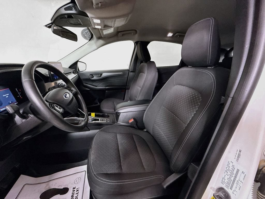 Certified 2023 Ford Escape Active w/ Cold Weather Package FWD image 2