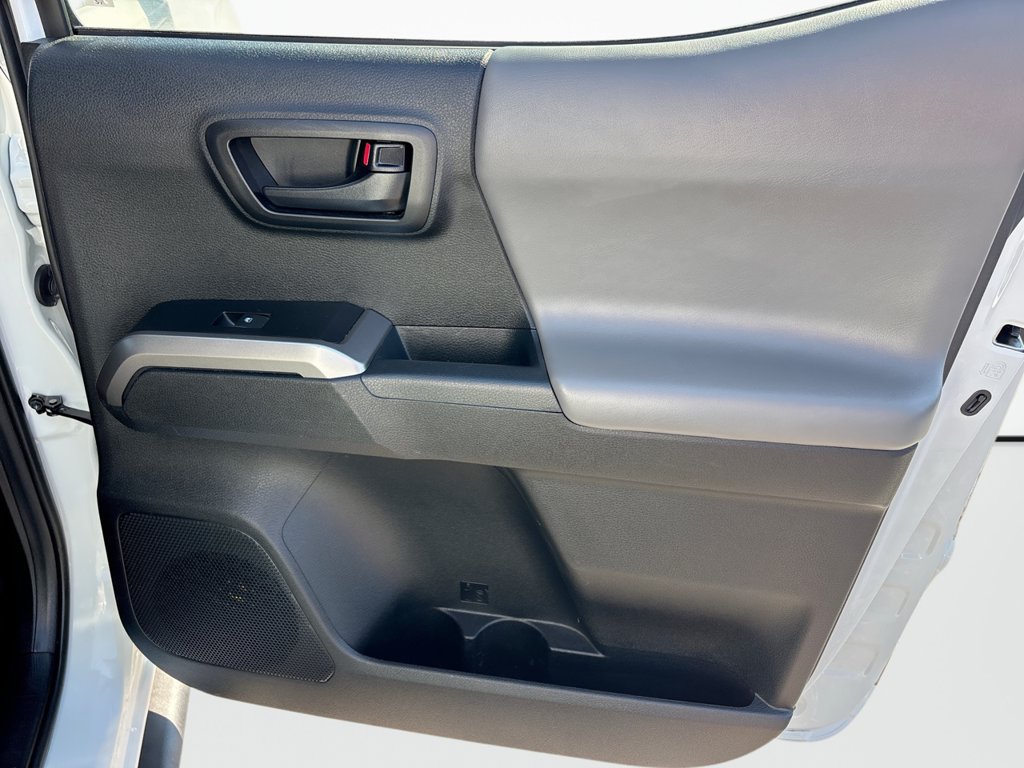 Used 2021 Toyota Tacoma SR5 RWD image 17