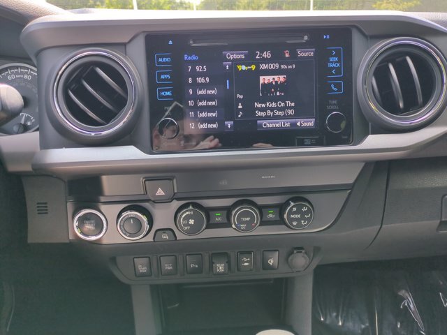 Used 2019 Toyota Tacoma TRD Off-Road AWD/4WD image 21