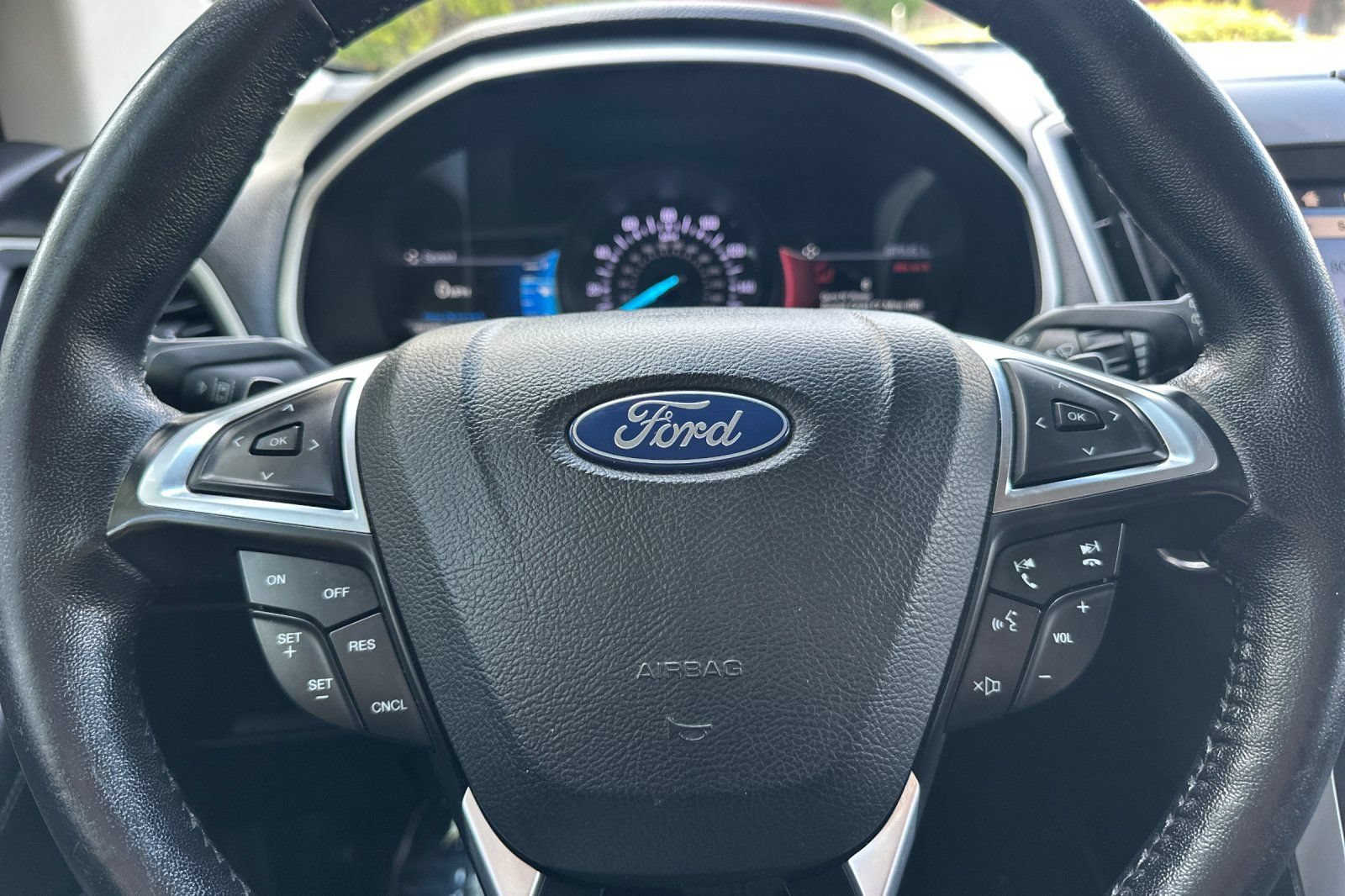 Certified 2019 Ford Edge SEL w/ Equipment Group 201A AWD/4WD image 35