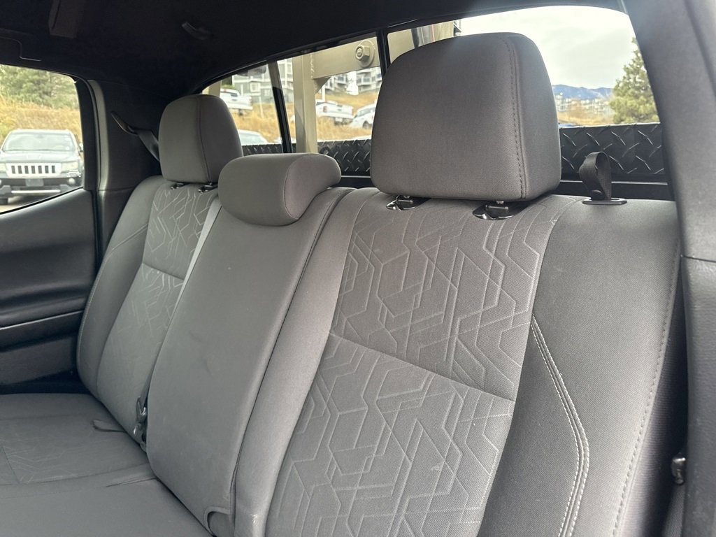 Used 2017 Toyota Tacoma TRD Off-Road image 23