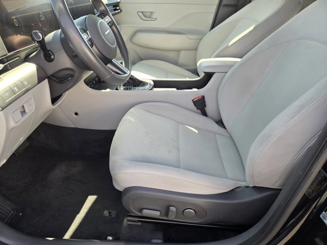 Used 2024 Hyundai Kona SEL FWD image 25