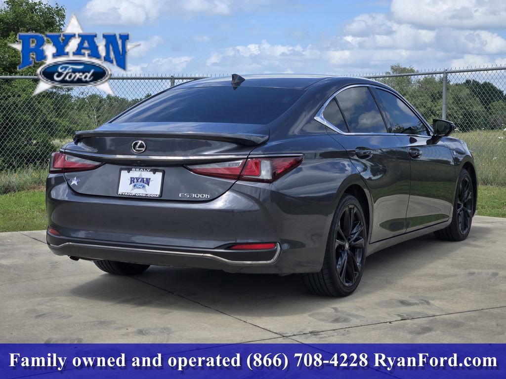 Used 2023 Lexus ES 300h F Sport w/ Accessory Package (Z2) FWD image 3