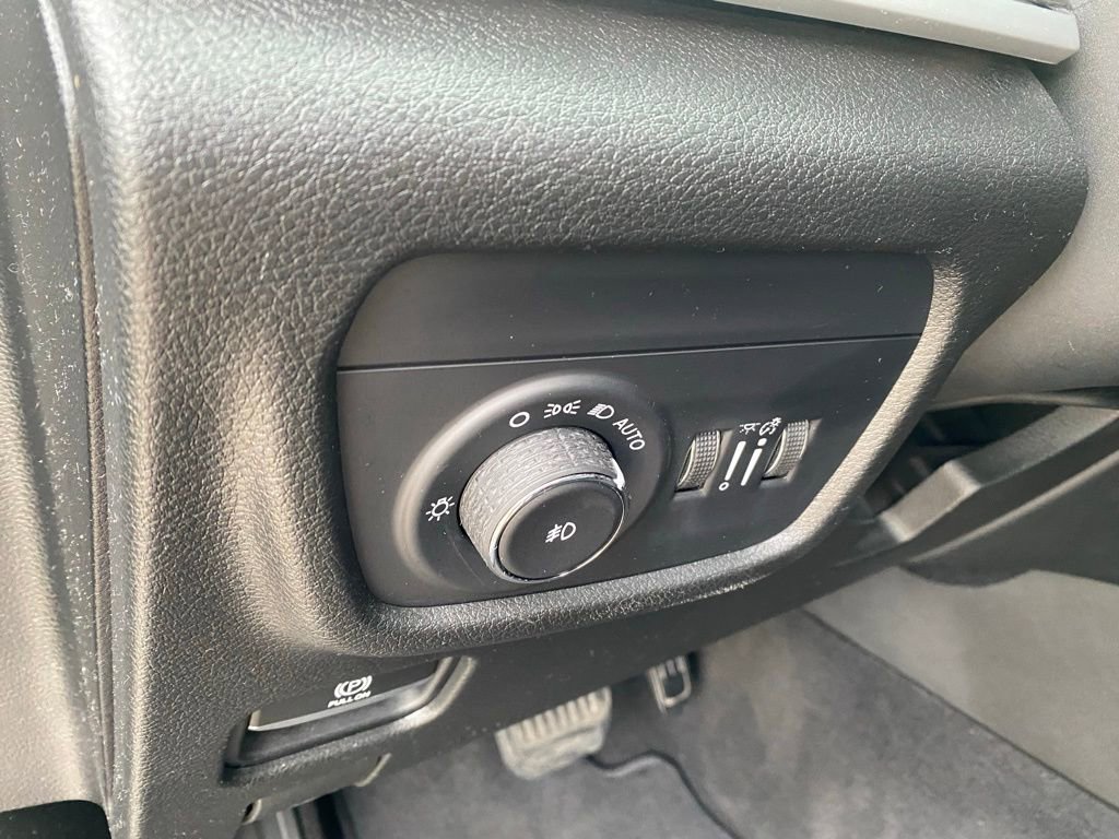 Used 2021 Jeep Grand Cherokee L Limited image 17