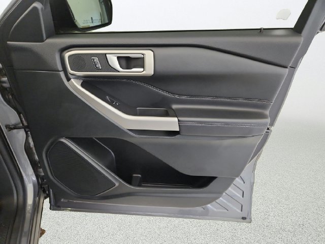 Certified 2023 Ford Explorer XLT w/ Equipment Group 202A AWD/4WD image 29