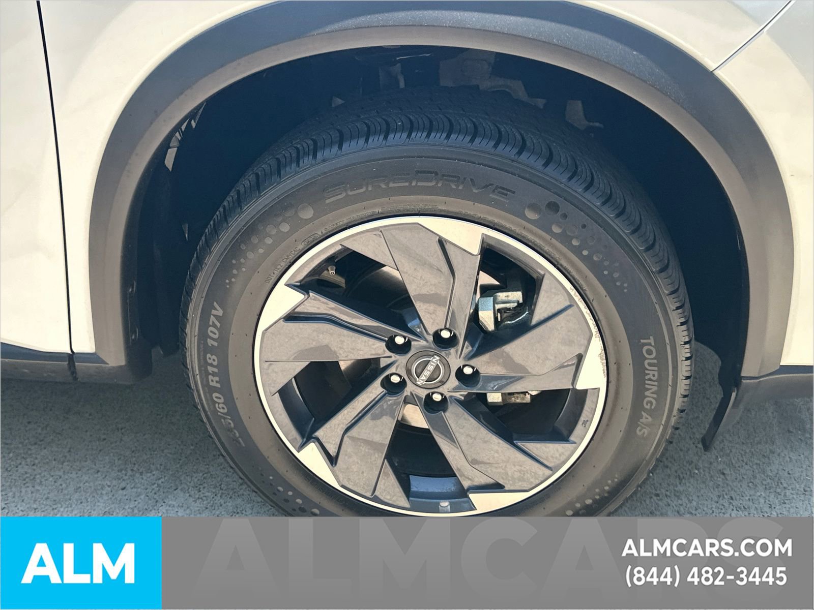 Used 2025 Nissan Rogue SV FWD image 14