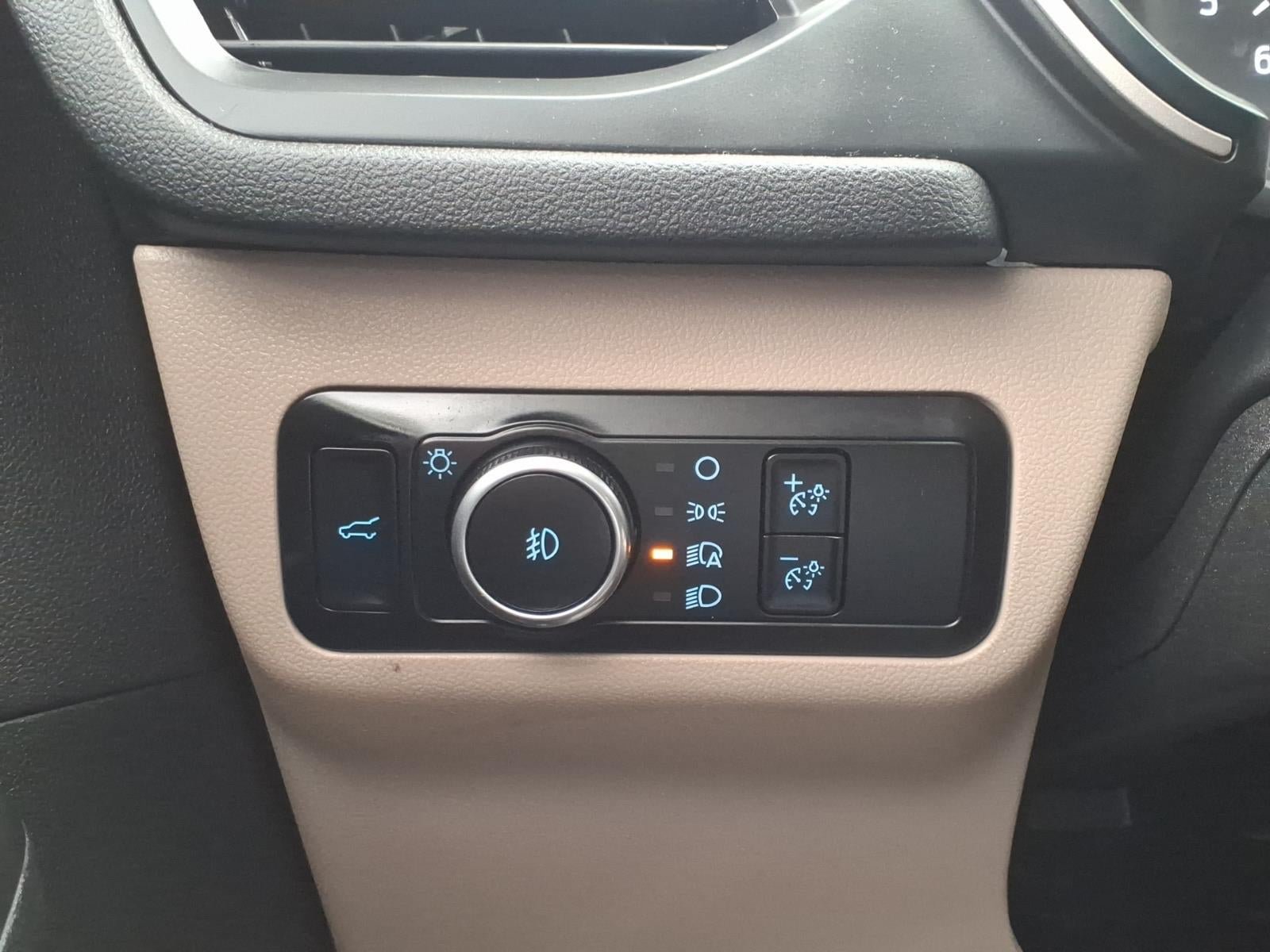 Certified 2022 Ford Escape SEL FWD image 27