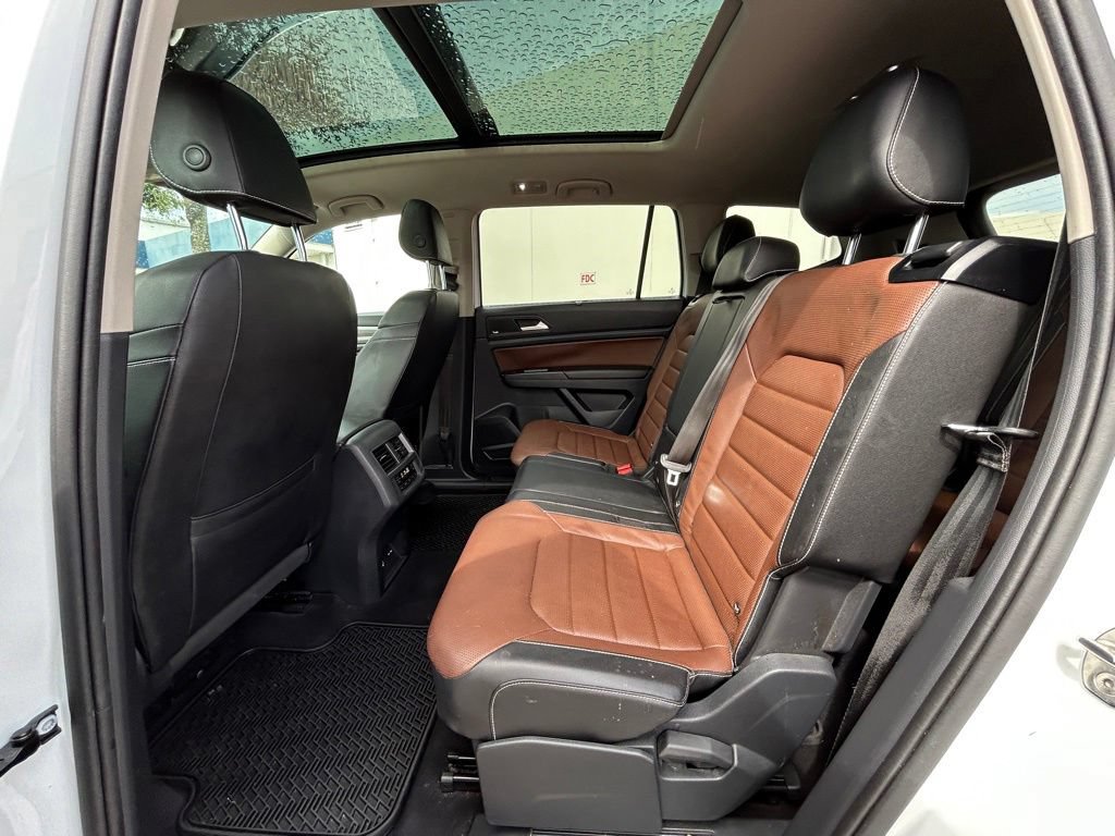 Used 2021 Volkswagen Atlas SEL Premium AWD/4WD image 30