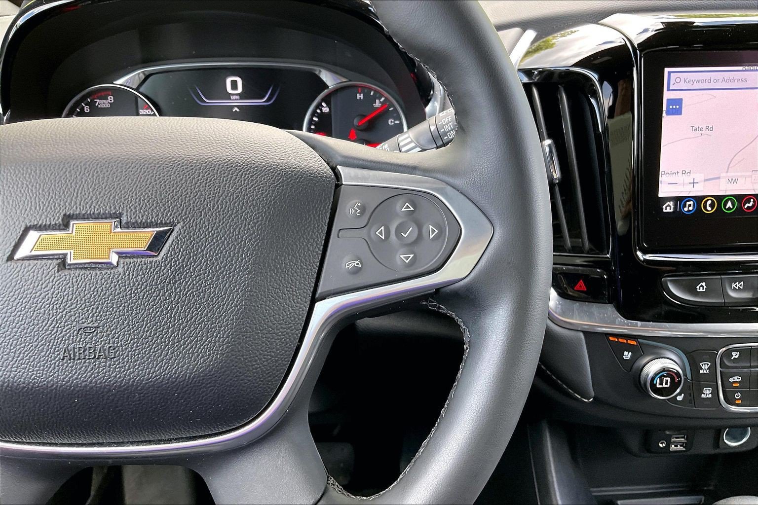 Used 2023 Chevrolet Traverse Premier AWD/4WD image 19