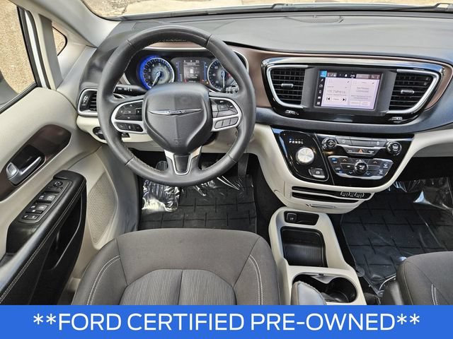 Used 2022 Chrysler Voyager LX FWD image 22