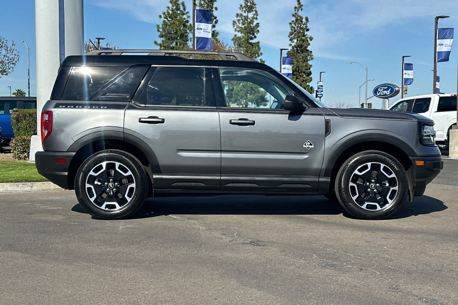 Certified 2024 Ford Bronco Sport Outer Banks w/ Topo Graphic Package image 6