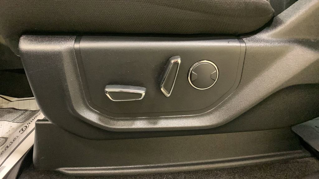 Certified 2018 Ford F150 XLT w/ Equipment Group 302A Luxury image 32