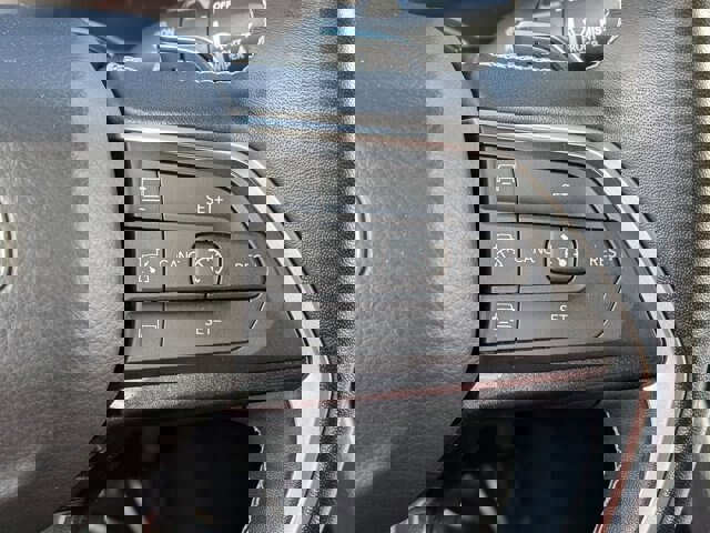 Used 2022 Jeep Grand Cherokee L Laredo w/ Luxury Tech Group I image 18