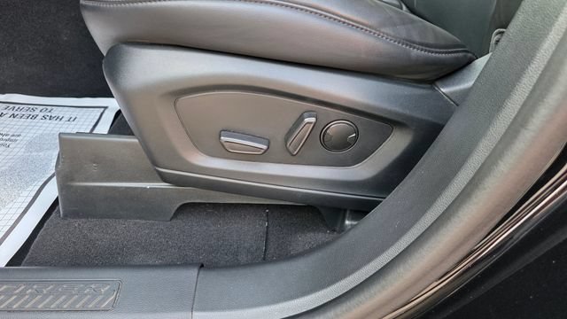 Certified 2024 Ford Explorer XLT w/ Equipment Group 202A AWD/4WD image 12