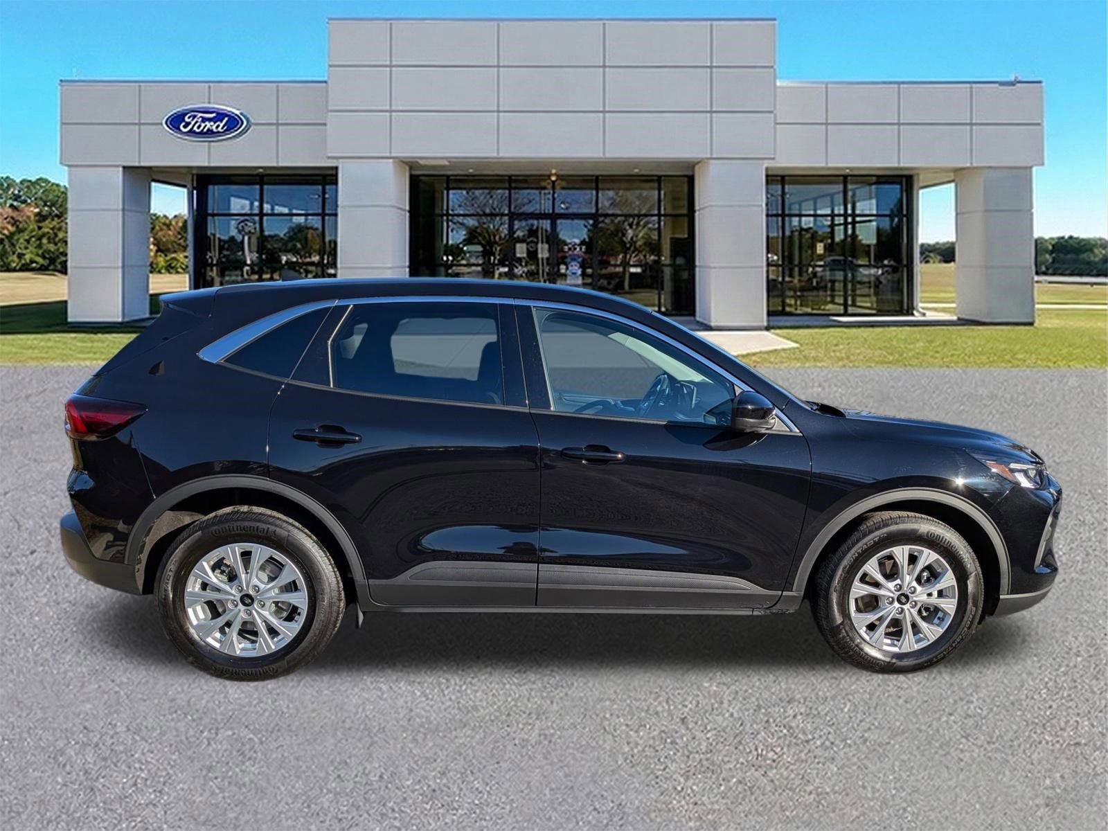 Certified 2023 Ford Escape Active w/ Tech Pack #2 image 6