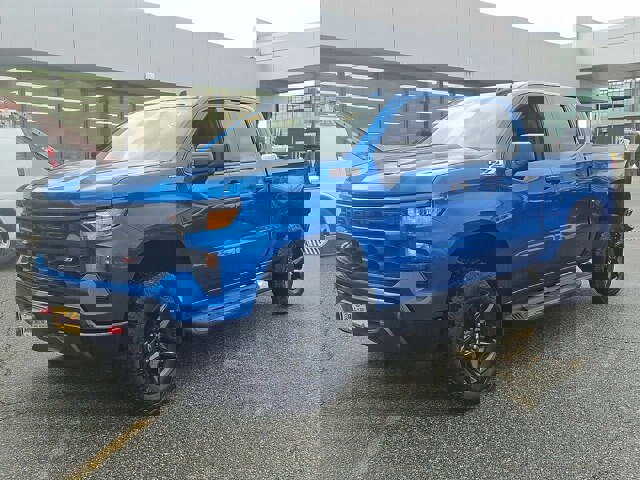 Used 2024 Chevrolet Silverado 1500 Custom Trail Boss image 2