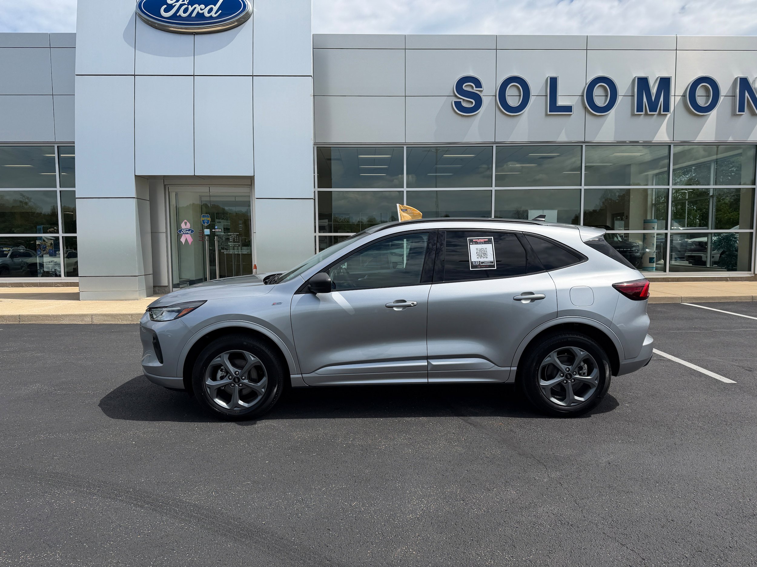 Certified 2024 Ford Escape ST-Line w/ Tech Pack #1 AWD/4WD image 8