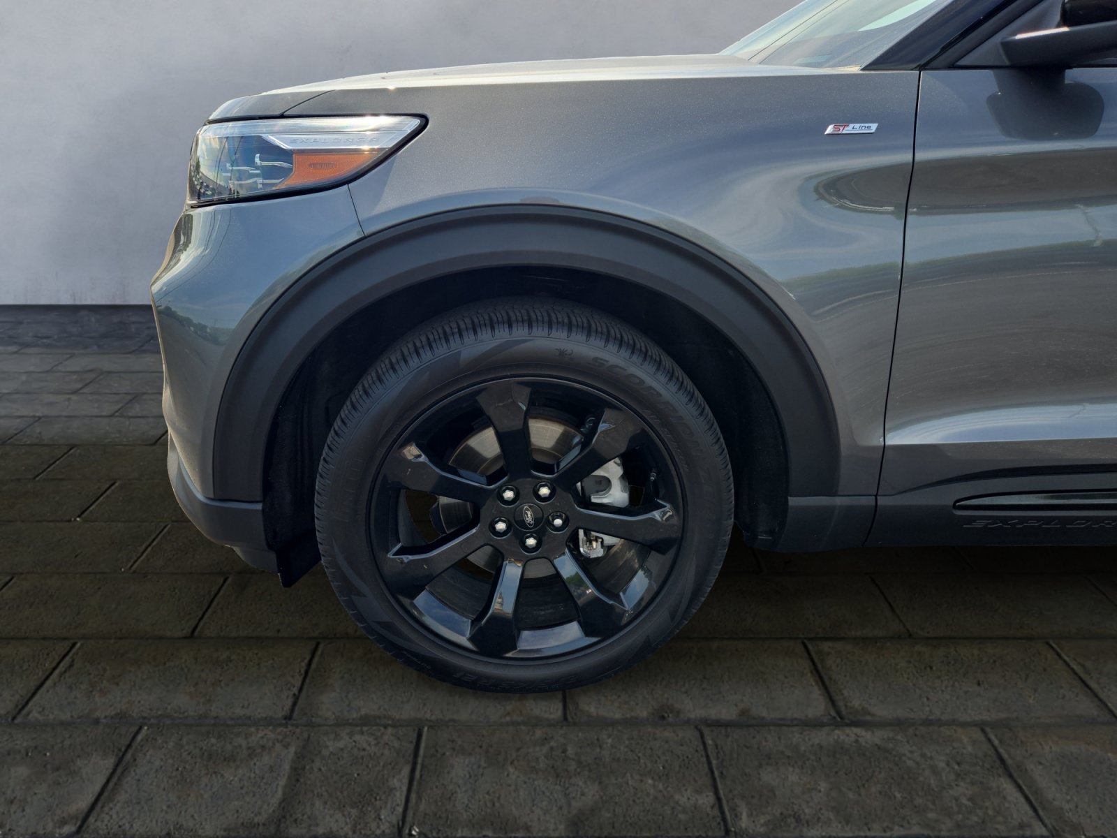 Certified 2024 Ford Explorer ST-Line w/ Class IV Trailer Tow Package AWD/4WD image 27