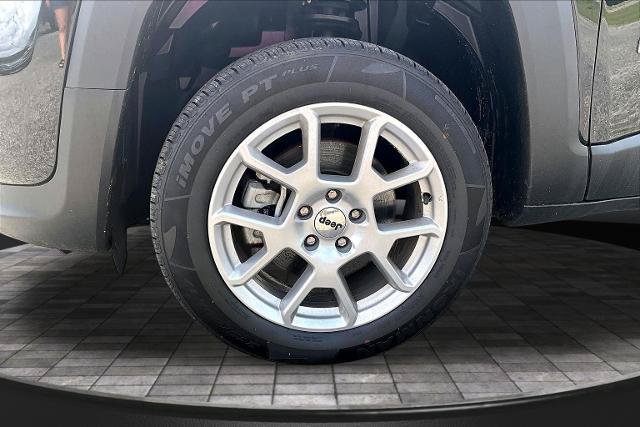 Used 2023 Jeep Renegade Latitude AWD/4WD image 9