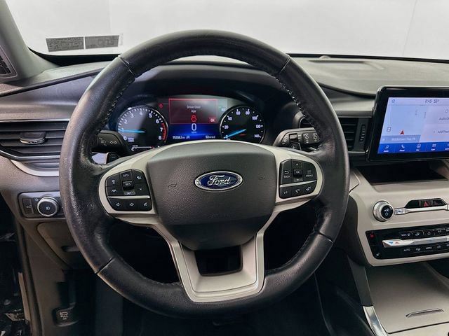 Certified 2021 Ford Explorer XLT w/ Equipment Group 202A image 15