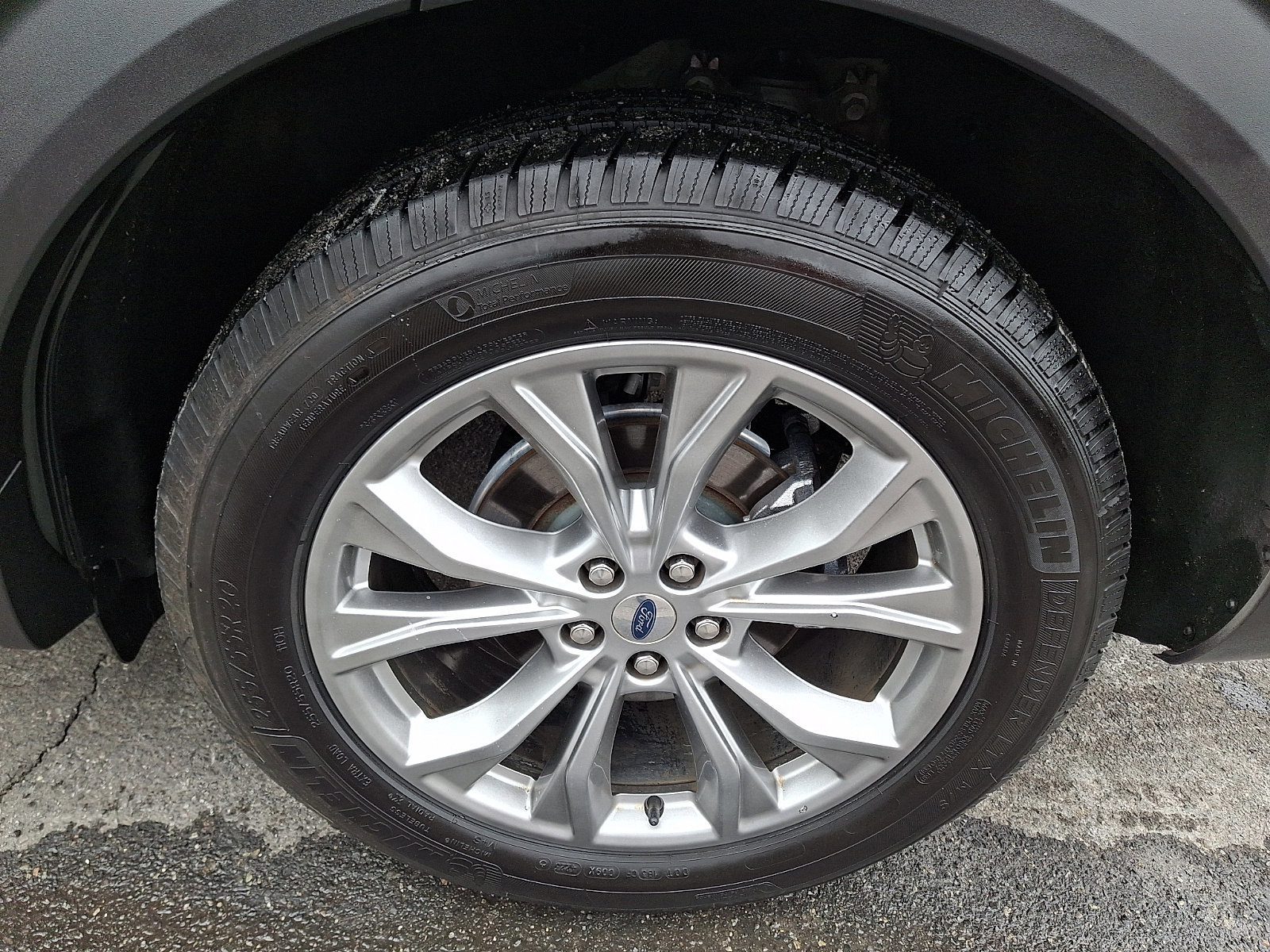 Certified 2020 Ford Explorer XLT w/ Equipment Group 202A image 28