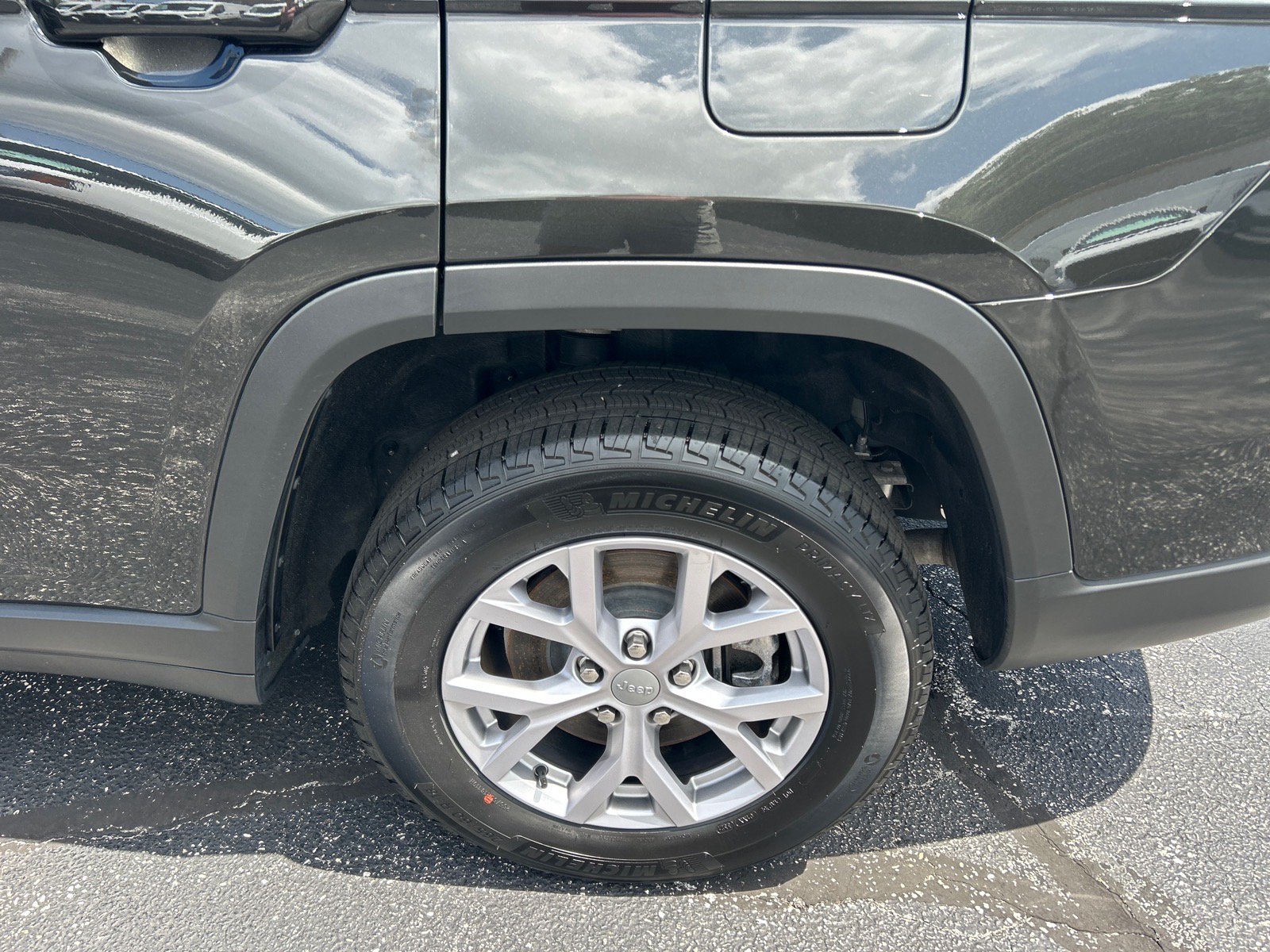 Used 2021 Jeep Grand Cherokee L Limited AWD/4WD image 33