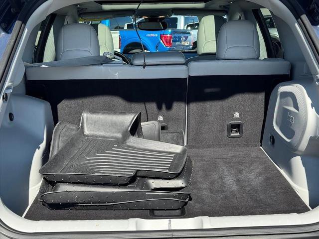 Used 2021 Jeep Cherokee Latitude Lux w/ Sun & Sound Group image 6