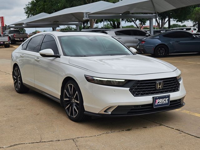 Used 2023 Honda Accord Touring image 3