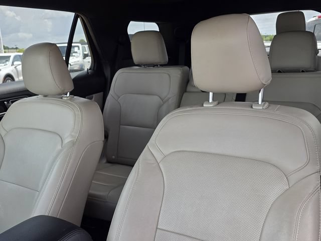 Certified 2019 Ford Explorer Limited FWD image 8