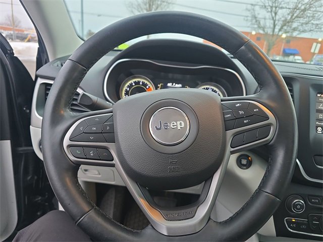 Used 2020 Jeep Cherokee Latitude Plus w/ Comfort/Convenience Group image 14