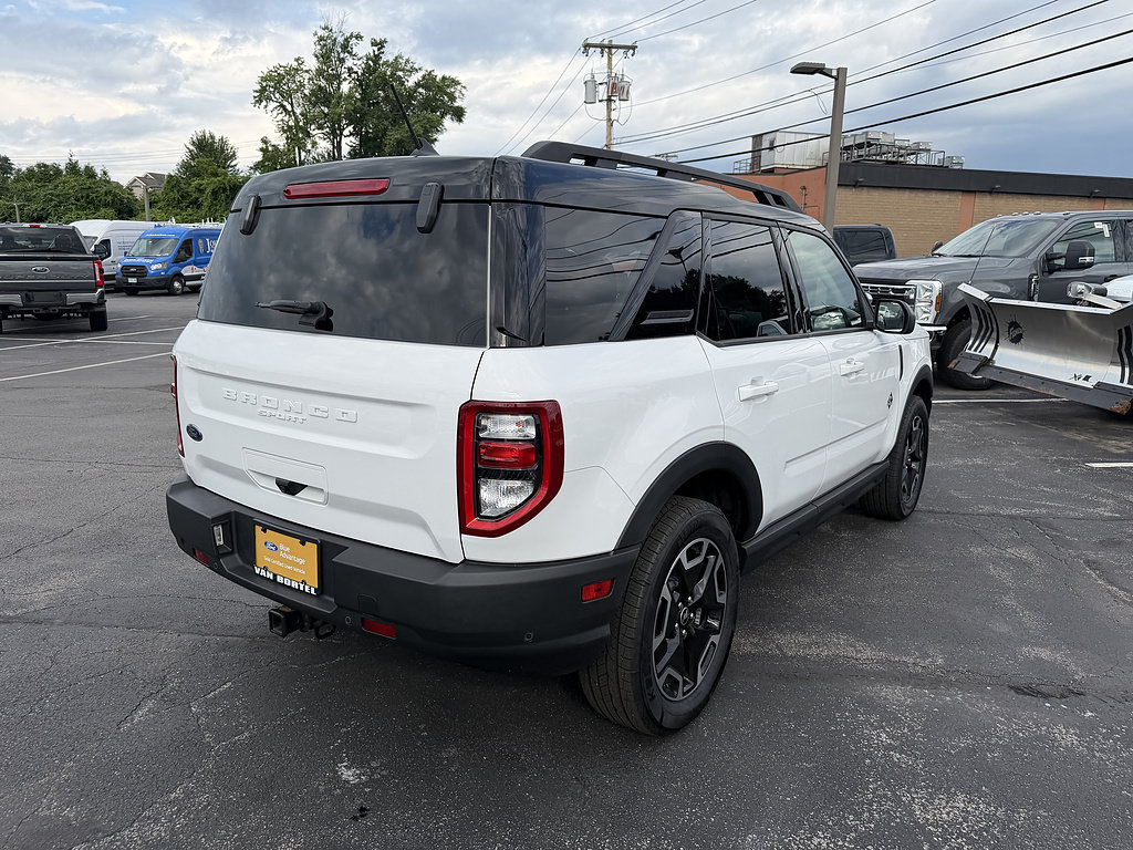 Certified 2023 Ford Bronco Sport Outer Banks w/ Tech Package AWD/4WD image 7