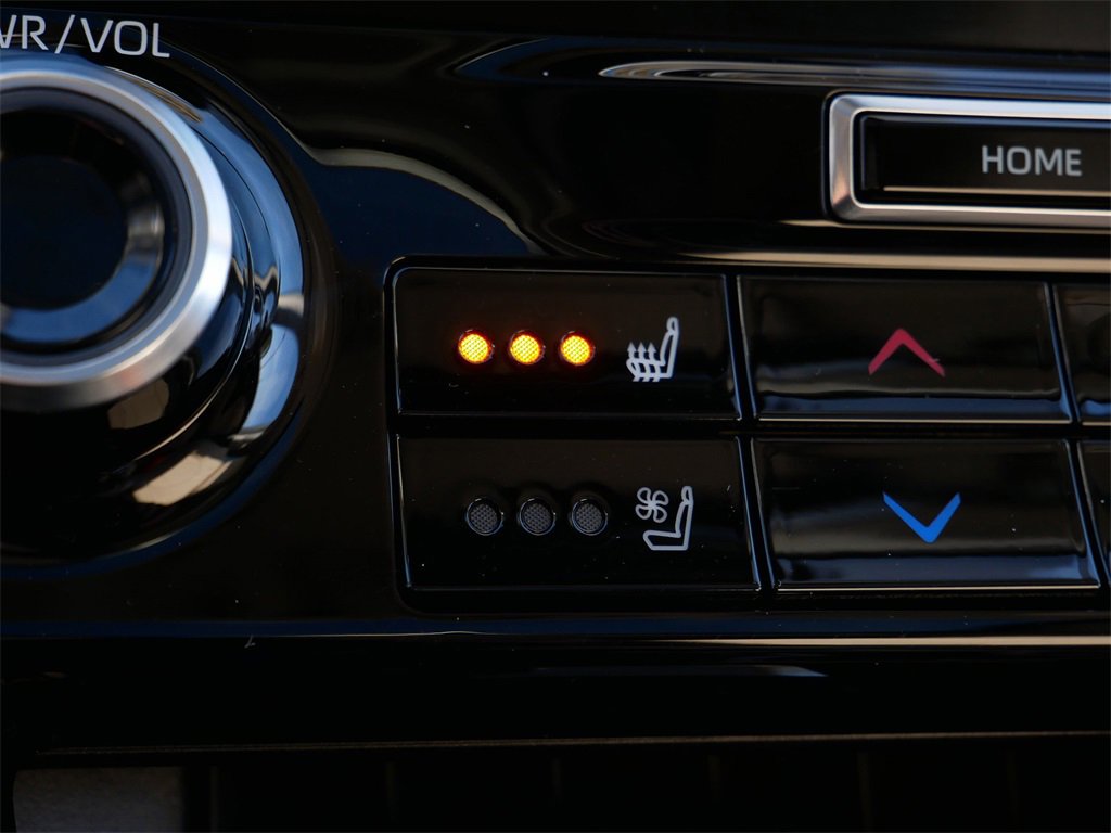 Used 2022 Toyota Highlander Limited image 27