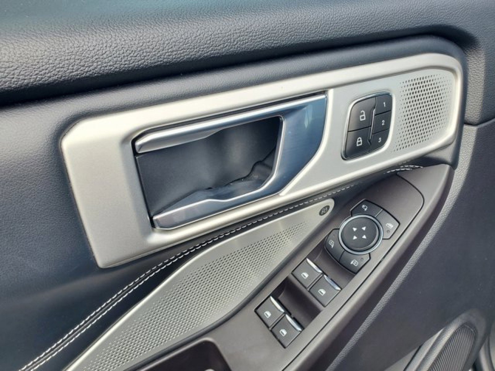 Certified 2020 Ford Explorer ST w/ Premium Technology Package image 15