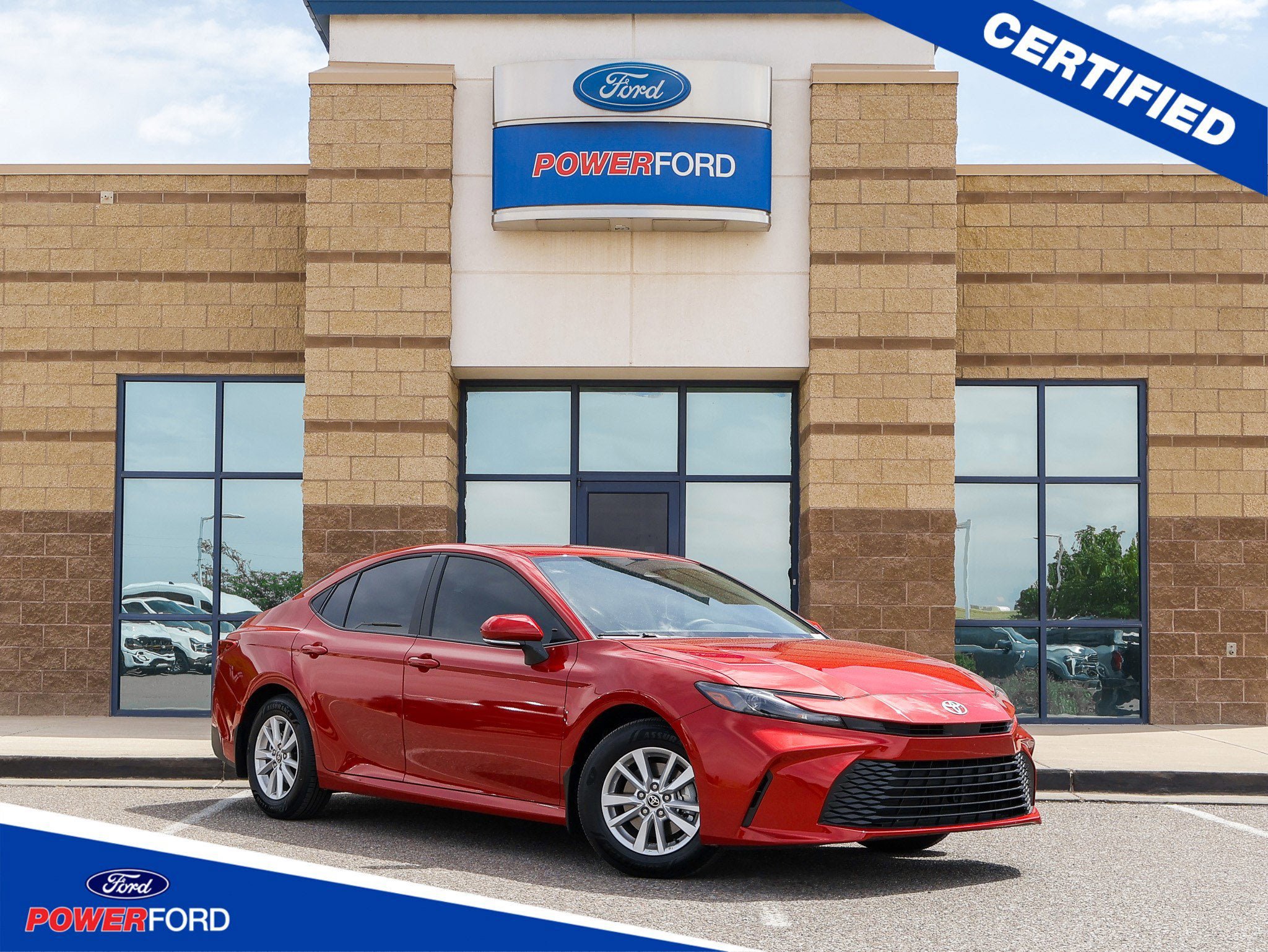 Used 2025 Toyota Camry LE FWD image 1