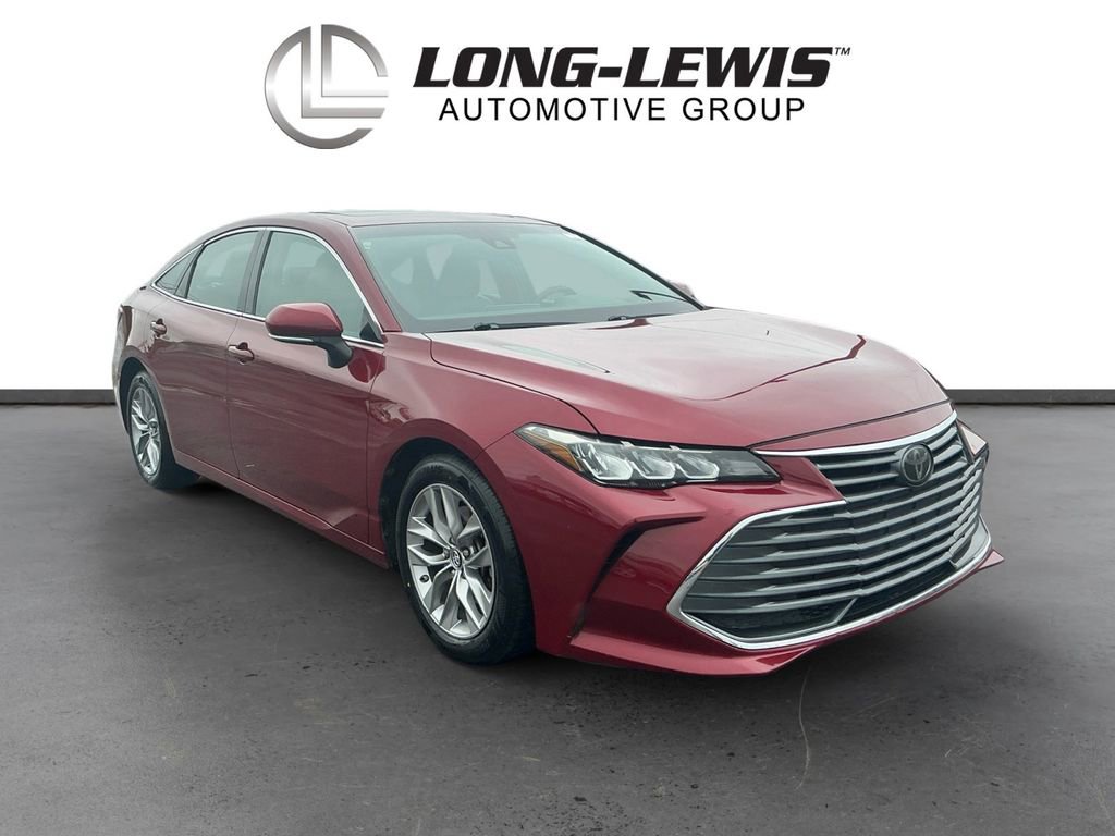 Used 2019 Toyota Avalon XLE w/ Moonroof Package FWD image 10