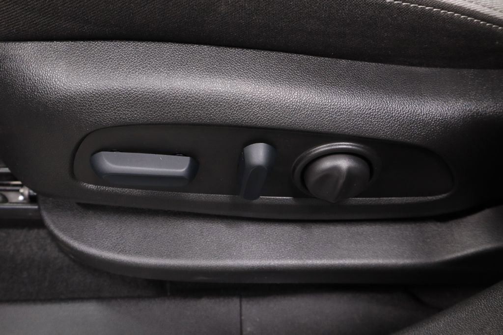 Used 2024 Chevrolet Equinox LS w/ LS Convenience Package image 23