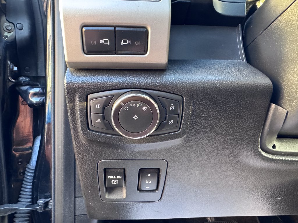 Certified 2019 Ford F150 Lariat w/ Equipment Group 502A Luxury AWD/4WD image 29