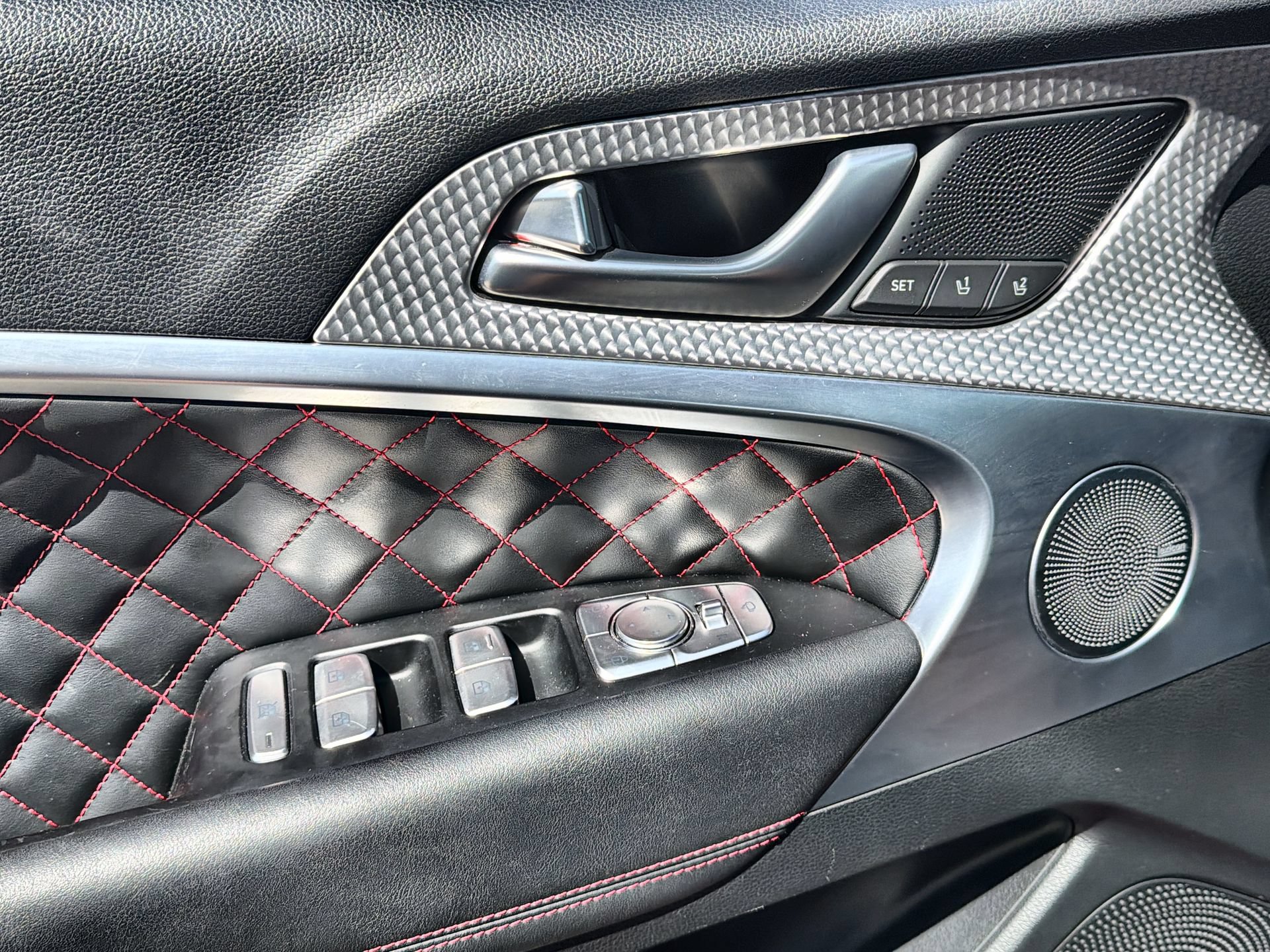 Used 2022 Genesis G70 3.3T RWD image 13