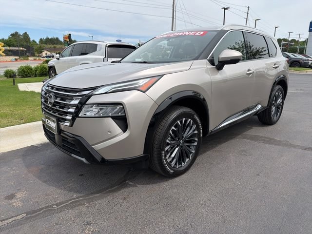 Used 2026 Nissan Rogue Platinum w/ Platinum Premium Package AWD/4WD image 3