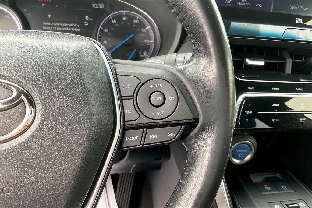 Used 2022 Toyota Venza XLE AWD/4WD image 18