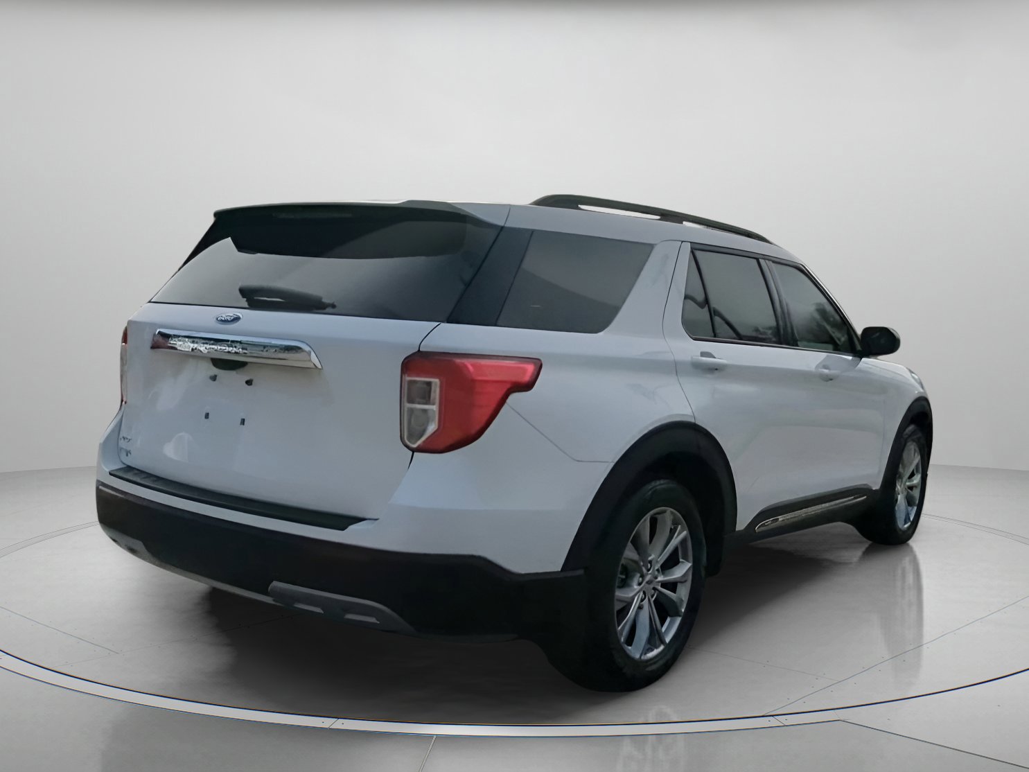 Certified 2020 Ford Explorer XLT w/ Equipment Group 202A image 19