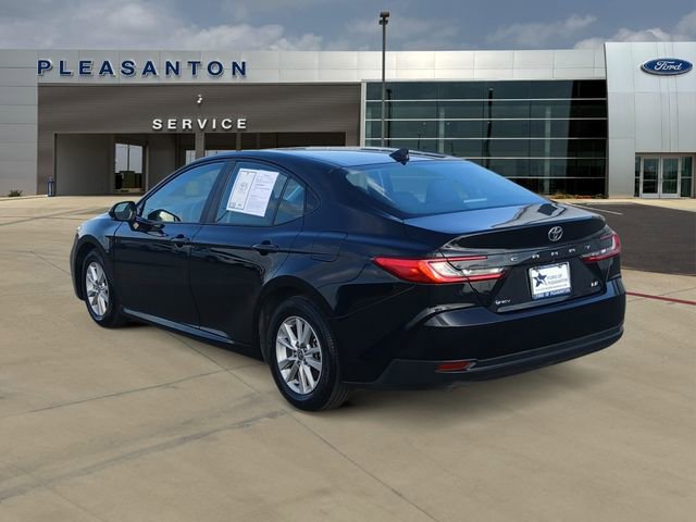 Used 2025 Toyota Camry LE FWD image 3