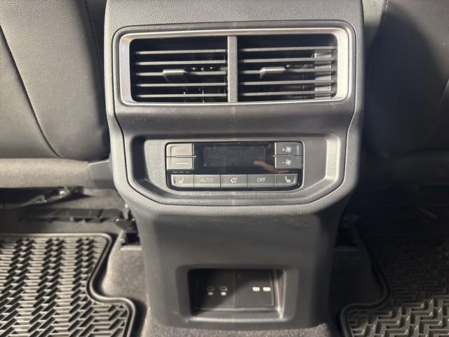 Used 2025 Volkswagen Atlas SEL image 14