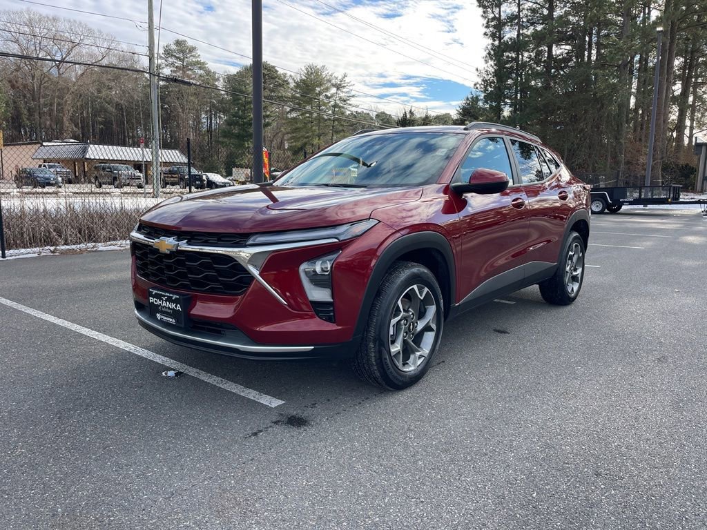 Used 2025 Chevrolet Trax LT