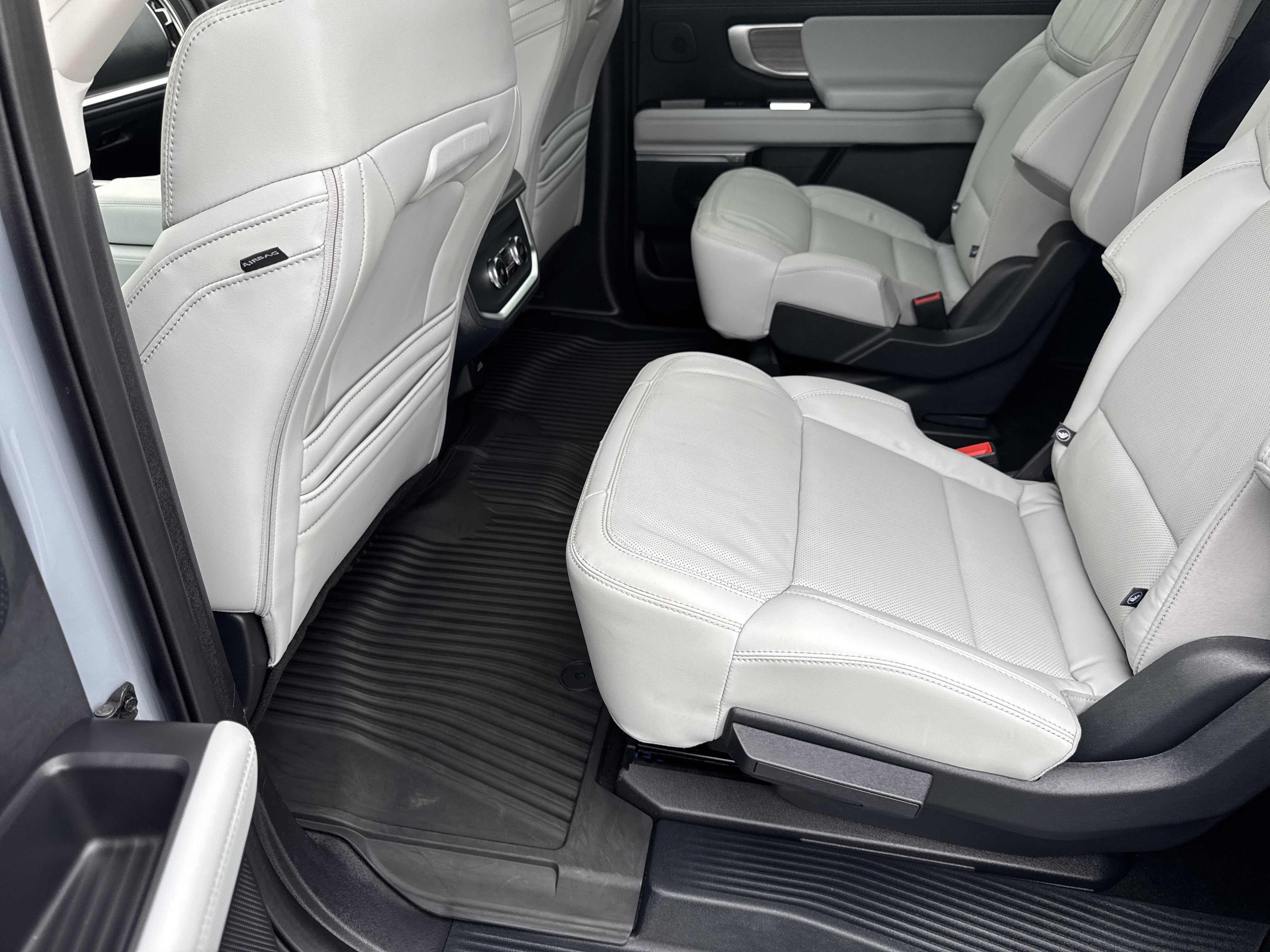 Certified 2025 Ford Expedition Max Platinum w/ Driver's Package image 20