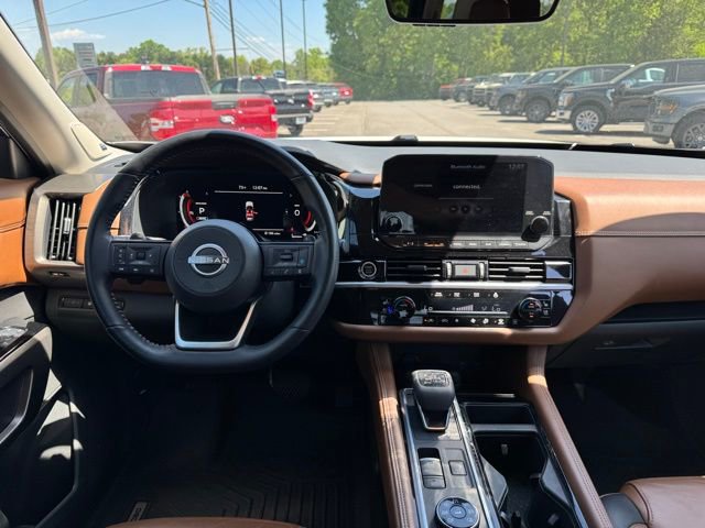 Used 2023 Nissan Pathfinder Platinum AWD/4WD image 19