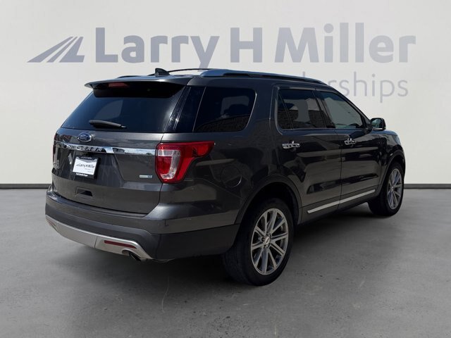 Certified 2017 Ford Explorer Limited AWD/4WD image 5