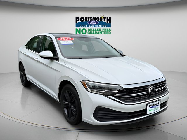 Used 2024 Volkswagen Jetta SE w/ Panoramic Sunroof Package FWD image 23