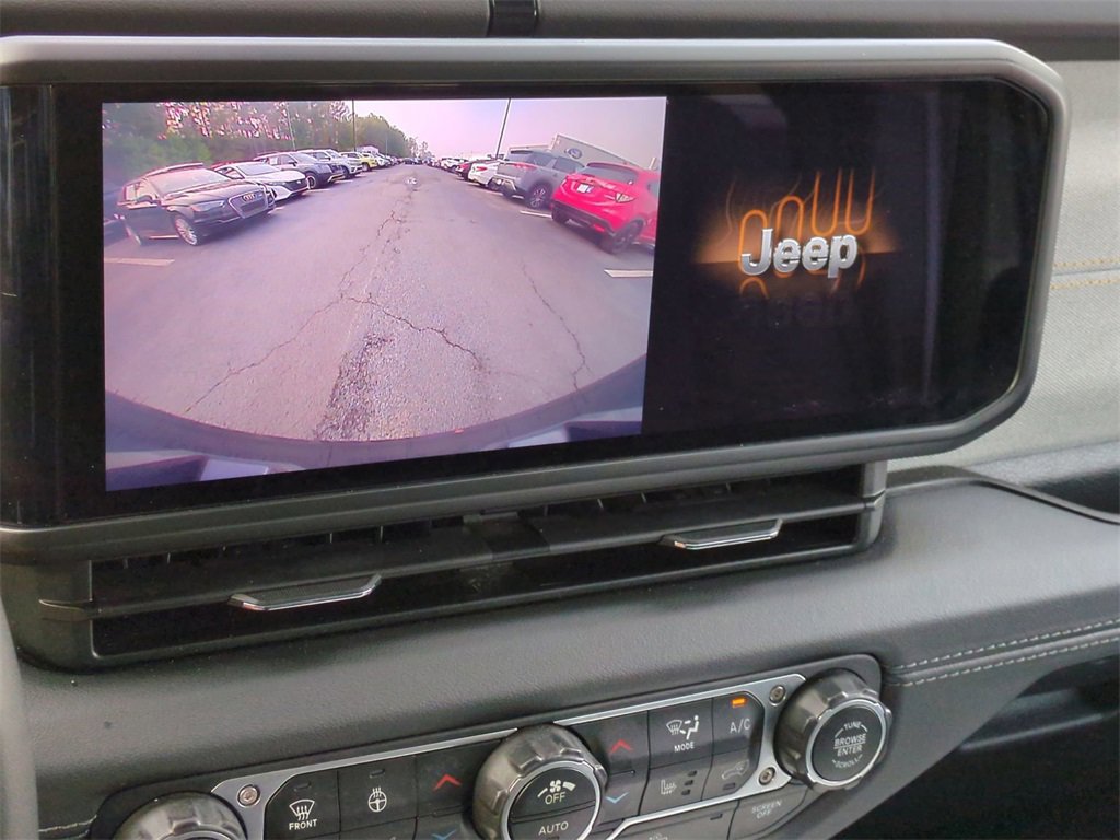 Used 2024 Jeep Wrangler Sahara image 20